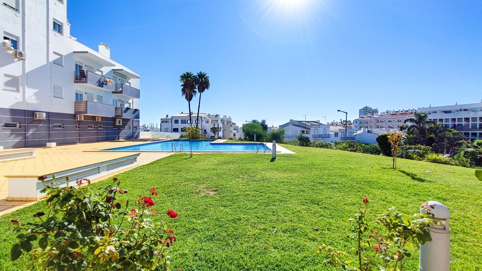 Apartamento T3 com vista mar e terraço