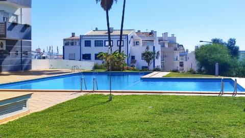 Apartamento T3 com vista mar e terraço