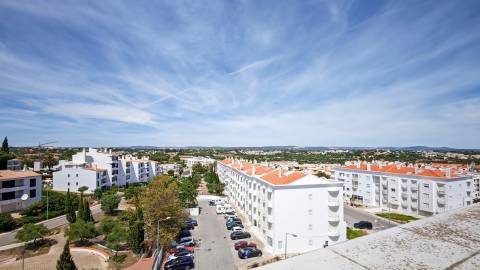 Apartamento T3 com vista mar e terraço