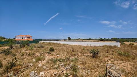 Terreno Urbano com ruína para reconstrução