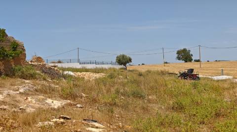 Terreno Urbano com ruína para reconstrução