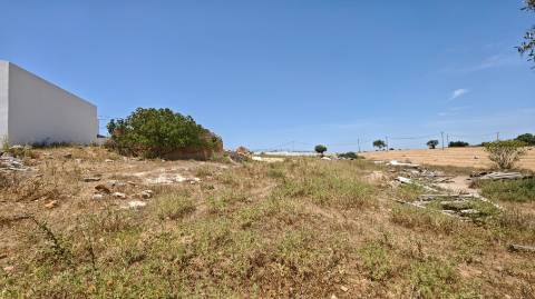 Terreno Urbano com ruína para reconstrução