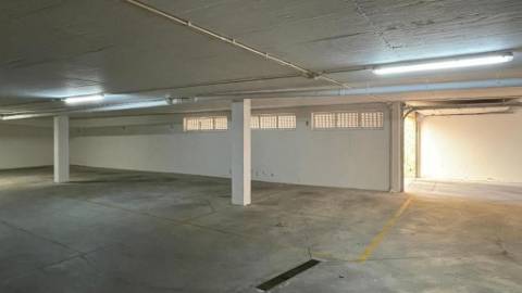 Condomínio privado com 6 apartamentos a 600 metros da praia da Oura