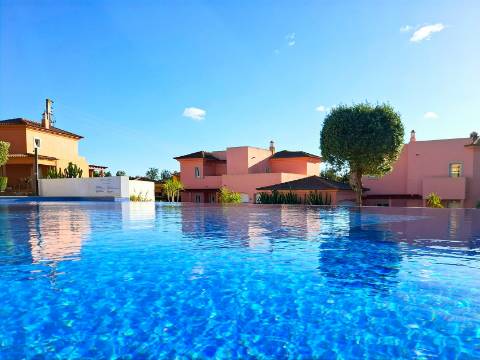 Vilamoura - Moradia V3 em Condomínio Privado Exclusivo