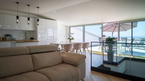 Vista Mar - Exclusiva Penthouse Duplex T2 + 2 em Albufeira