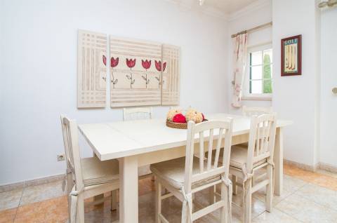 Apartamento T3 em Vilamoura com vista para Campo de Golfe e Piscina