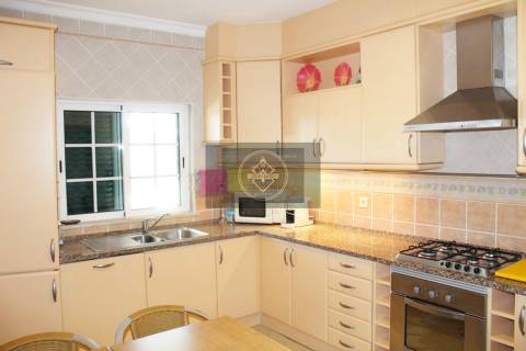 Moradia T2 +1 com piscina nos Caliços - Albufeira