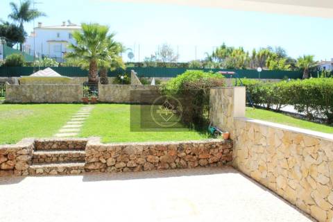 Moradia T2 +1 com piscina nos Caliços - Albufeira