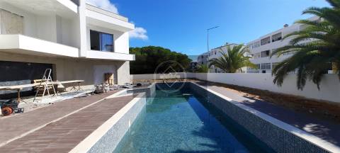 Moradia T4 com piscina em construção - Albufeira