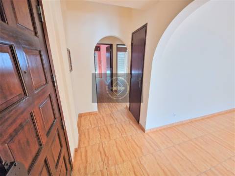 Apartamento T2 à venda em Olhos de Água, Albufeira