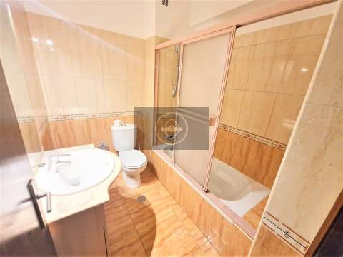 Apartamento T2 à venda em Olhos de Água, Albufeira