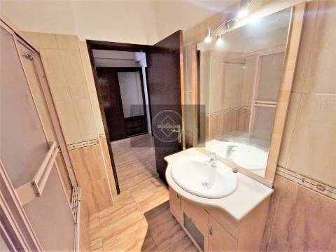 Apartamento T2 à venda em Olhos de Água, Albufeira