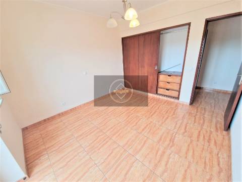 Apartamento T2 à venda em Olhos de Água, Albufeira