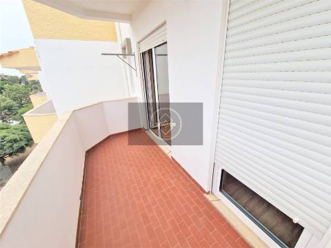 Apartamento T2 à venda em Olhos de Água, Albufeira