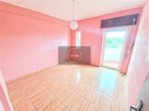 Apartamento T2 à venda em Olhos de Água, Albufeira