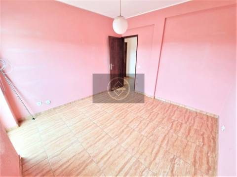 Apartamento T2 à venda em Olhos de Água, Albufeira