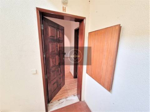 Apartamento T2 à venda em Olhos de Água, Albufeira