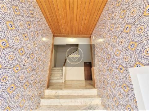 Apartamento T2 à venda em Olhos de Água, Albufeira