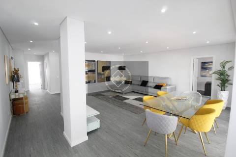 Apartamento T3 com piscina em fase de construção- Peares/Quelfes