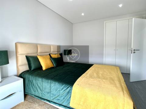 Apartamento T1 com piscina em fase de construção- Peares/Quelfes