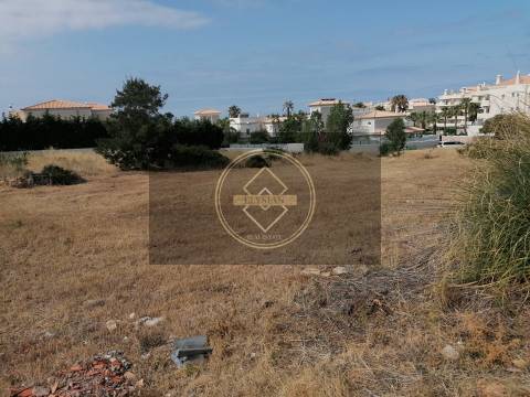 Terreno urbano de 1000 m2 em S. Rafael - Albufeira