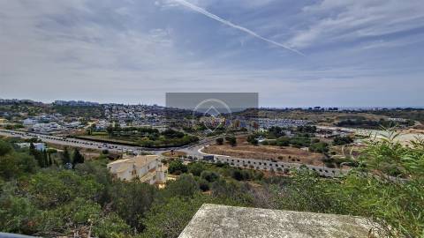Moradia T6 com piscina em Albufeira