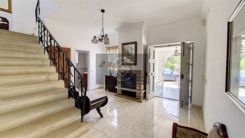 Moradia T6 com piscina em Albufeira