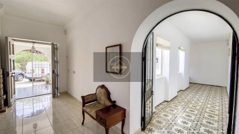 Moradia T6 com piscina em Albufeira