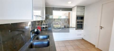 Moradia T3 com piscina e vista mar- Albufeira