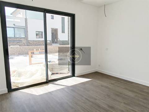 Moradia T3 com piscina privativa - Albufeira