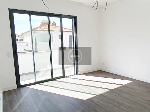 Moradia T3 com piscina privativa - Albufeira