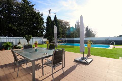 Moradia T3+1 com piscina - Albufeira
