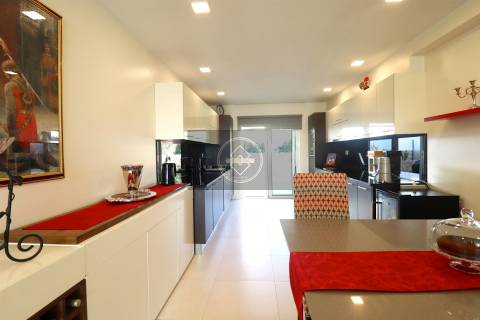 Moradia T3+1 com piscina - Albufeira