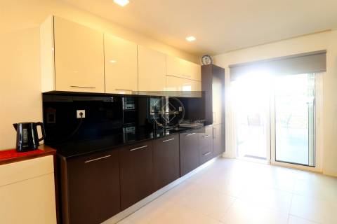 Moradia T3+1 com piscina - Albufeira