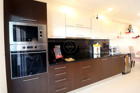 Moradia T3+1 com piscina - Albufeira