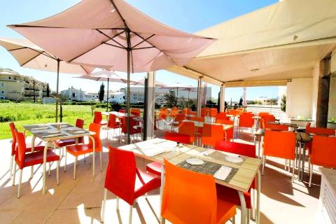 Restaurante com esplanada para venda em Albufeira