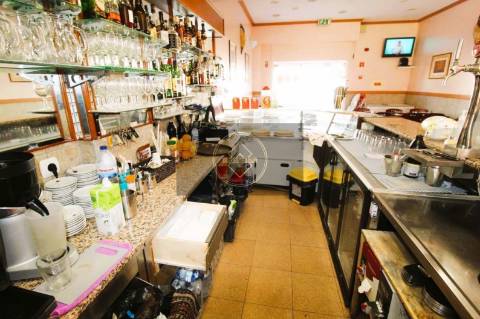 Restaurante com esplanada para venda em Albufeira