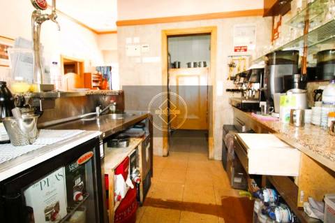 Restaurante com esplanada para venda em Albufeira