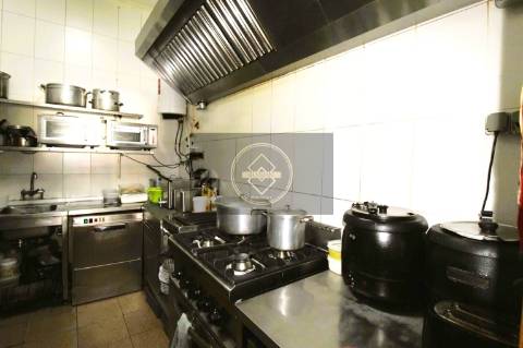 Restaurante com esplanada para venda em Albufeira