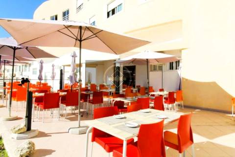 Restaurante com esplanada para venda em Albufeira