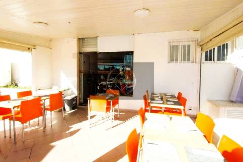 Restaurante com esplanada para venda em Albufeira