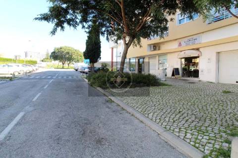 Restaurante com esplanada para venda em Albufeira