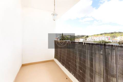 Apartamento T3 renovado com garagem - Lagos