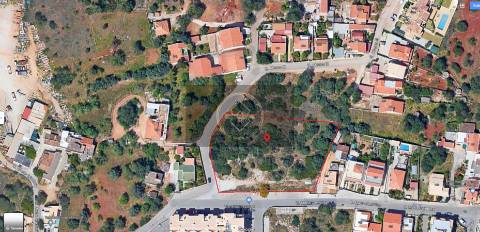 Terreno Urbano com 2600m2- Almancil
