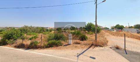 Terreno Urbano com 2600m2- Almancil