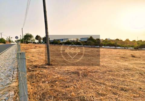 Terreno com projeto aprovado para Parque de Autocaravanas em Albufeira
