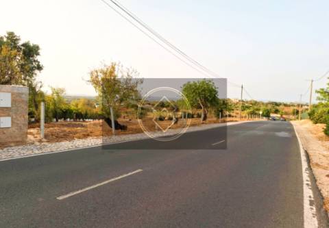 Terreno com projeto aprovado para Parque de Autocaravanas em Albufeira