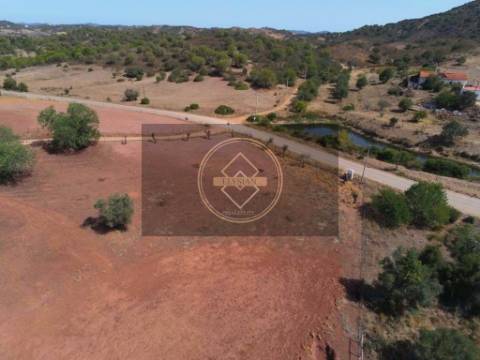 Quinta com 12 hectares -S. Bartolomeu de Messines