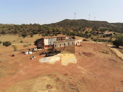 Quinta com 12 hectares -S. Bartolomeu de Messines