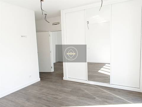 Moradia T3 com piscina privativa - Albufeira